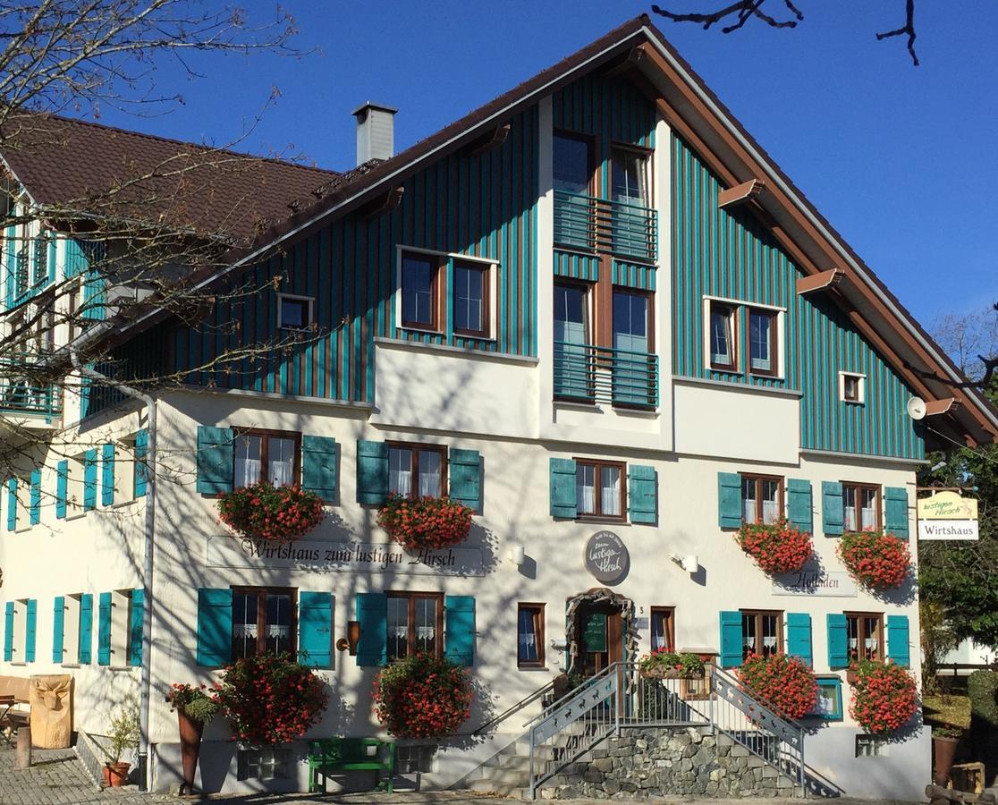 Lustiger Hirsch Akams Exterior foto
